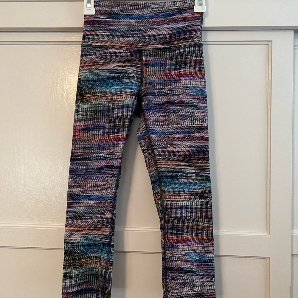 Lululemon Wunder Under crop